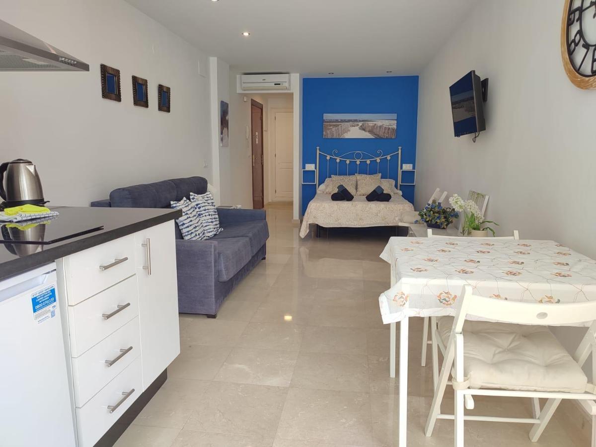 Turisstiko La Roca Chica 4 Apartment Torremolinos Exterior photo
