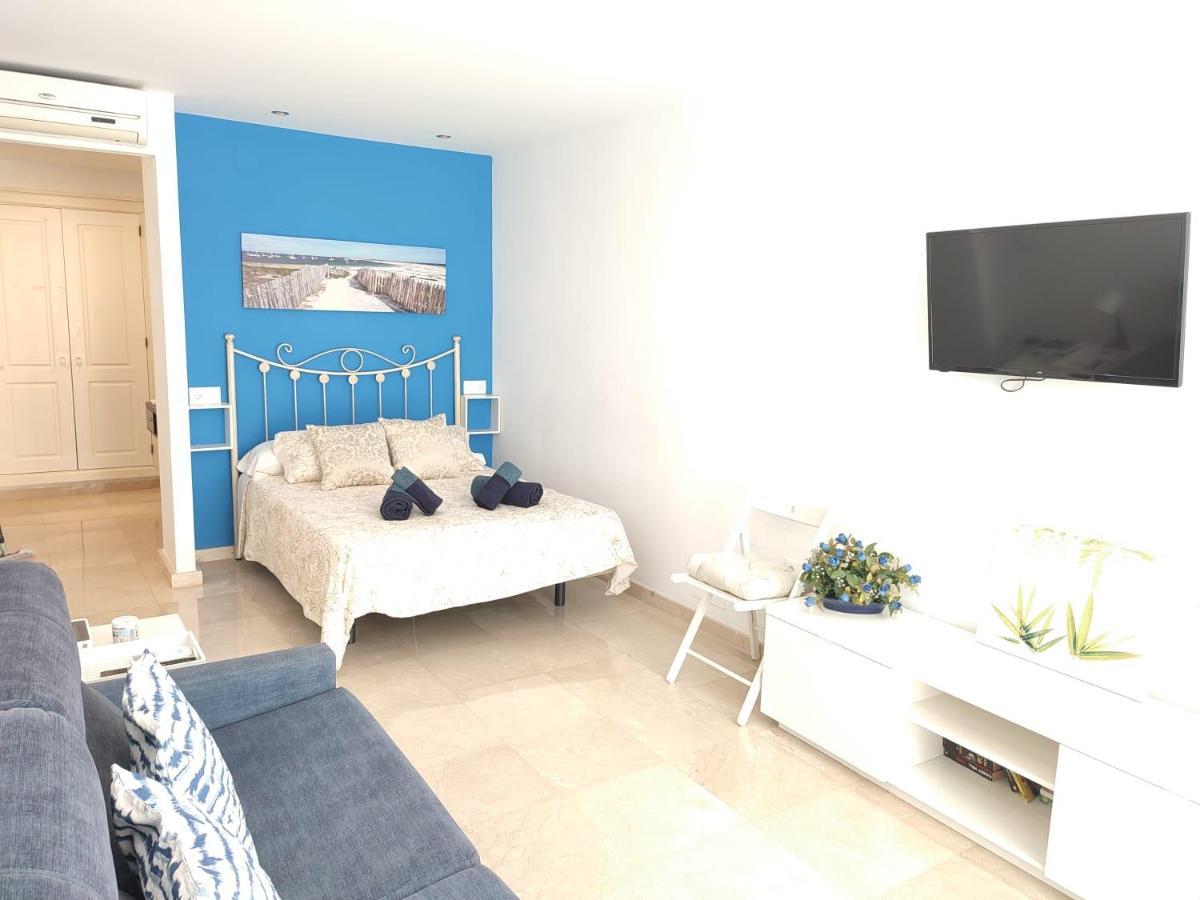 Turisstiko La Roca Chica 4 Apartment Torremolinos Exterior photo